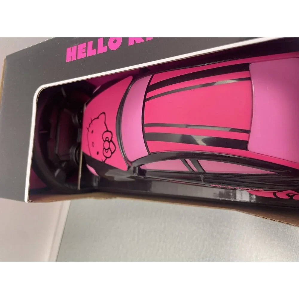HELLO KITTY REMOTE CONTROL RACING CAR 8" AGES 8+ - Picture 10 of 11